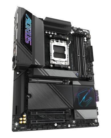 GIGABYTE X870E AORUS PRO Scheda Madre - Supporta CPU AMD Ryzen 9000, 16+2+2 fasi VRM digitali, fino a 8000MHz DDR5 (OC), 3xPCIe 